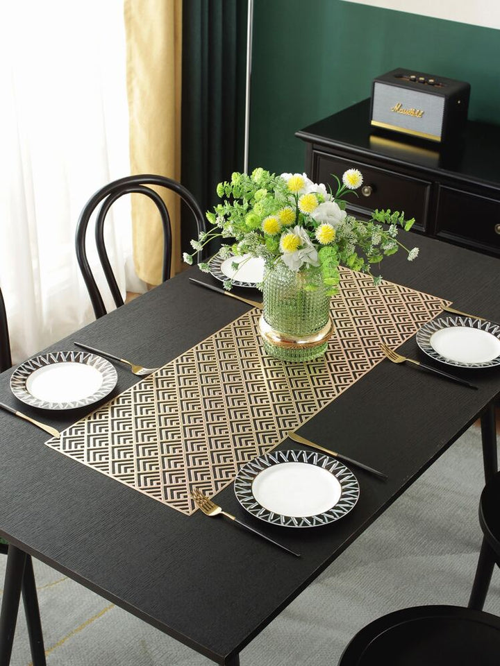 2/4/6 PVC Luxury Leaves Placemats Hollow Decorativ Non-slip Table Mat PVC Insulated Hollow Placemat Kitchen Dining Table Mat Coaster Cup Pad HomeTable Mats Wipeable Vinyl Place Mat for Holida