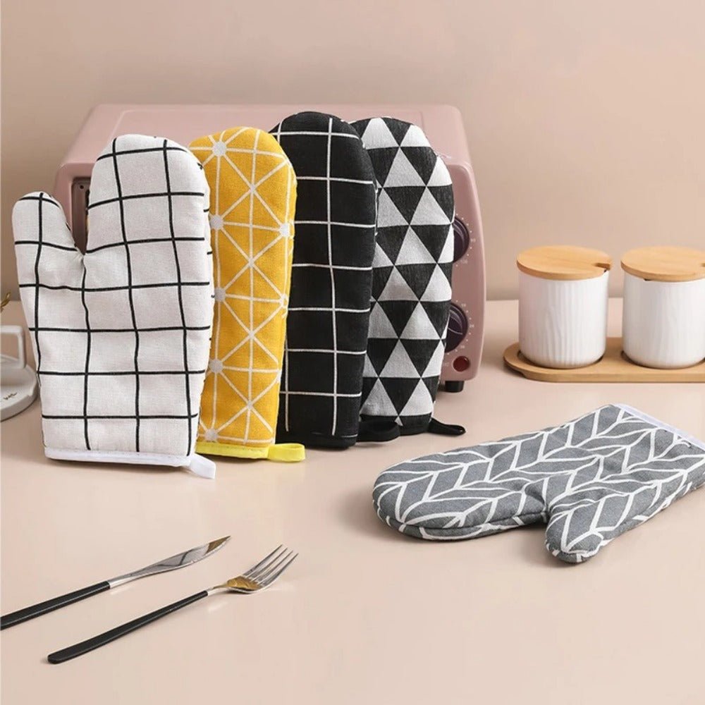 2pcs Heat-insulating Oven Gloves HZ BEDDING