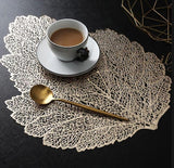 2/4/6 Vinyl Polyvinyl Chloride Leaf Shape Design Placemats for Dining Table Set Tropical Leaves Vinyl Indoor Outdoor Heat Resistant Table Mats for Kitchen Patio Farmhouse Holiday Wedding Centerpiece,