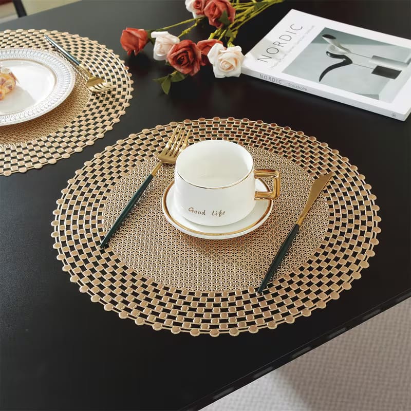 2/4/6/8 Golden Foil Polka Dot Placemats – Heat Insulated Non-Slip Dining Table Mats HZ BEDDING
