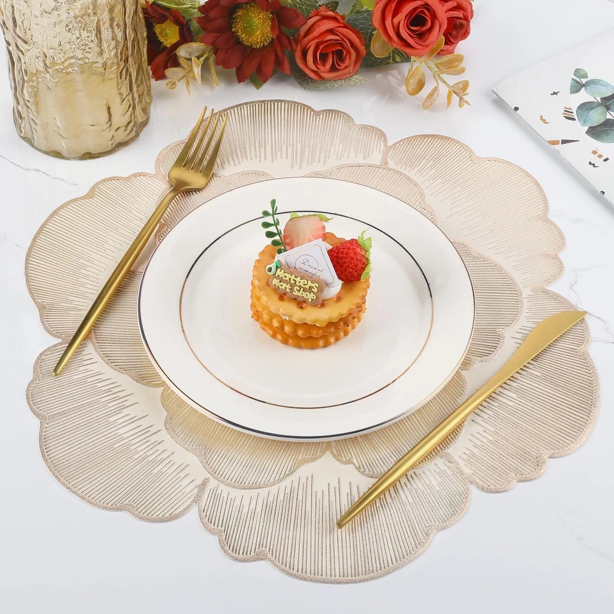 2/4/6/8 Set Gold Round Placemats Set of 6 Pressed Vinyl Metallic Flower Table Mats HZ BEDDING