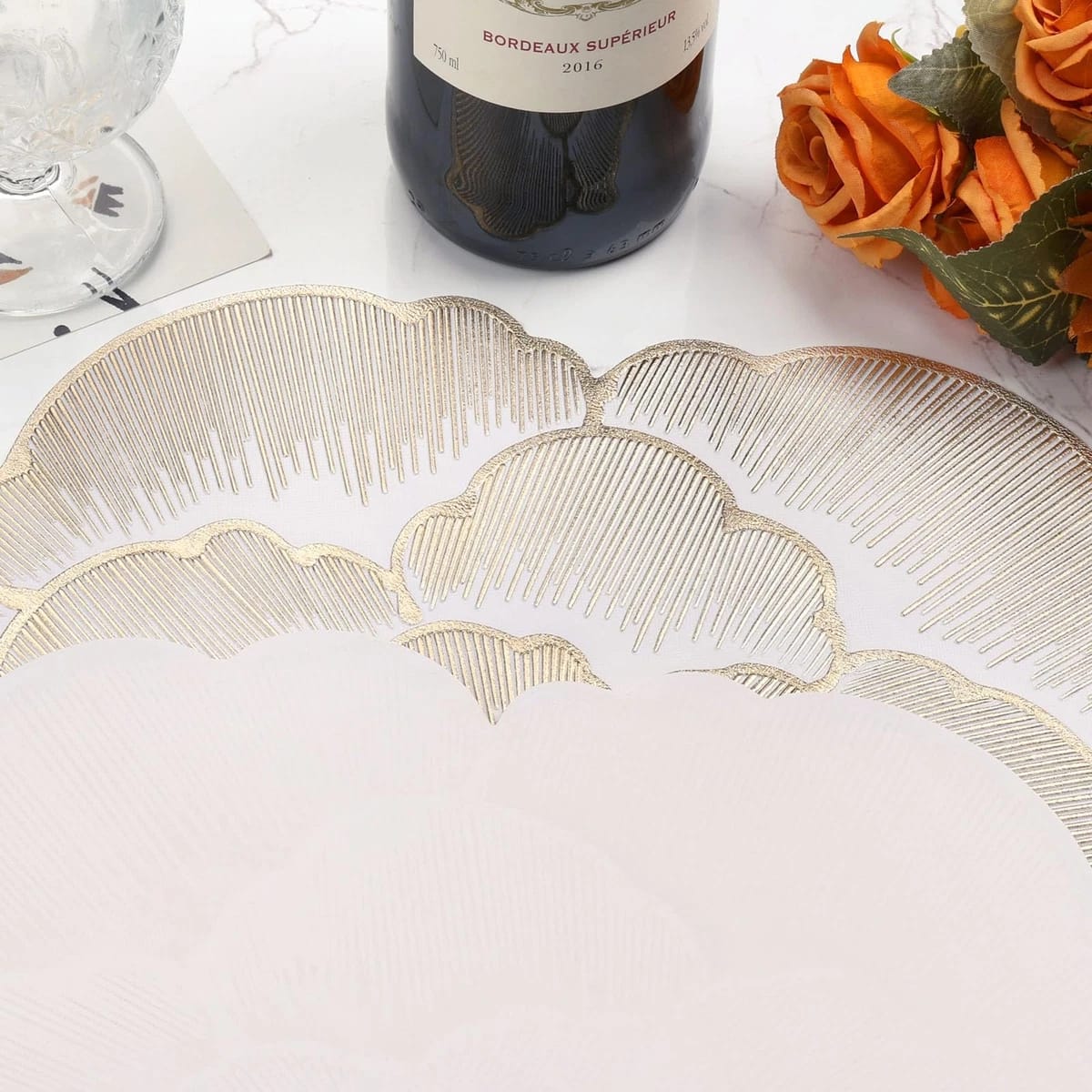 2/4/6/8 Set Gold Round Placemats Set of 6 Pressed Vinyl Metallic Flower Table Mats HZ BEDDING