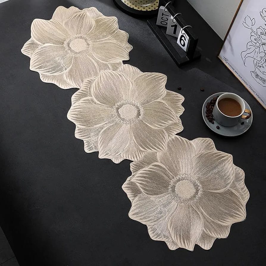 2/4/6/8 Set Flower Pearl Gold Round Vinyl Metallic Flower Table Mats With Runner HZ BEDDING