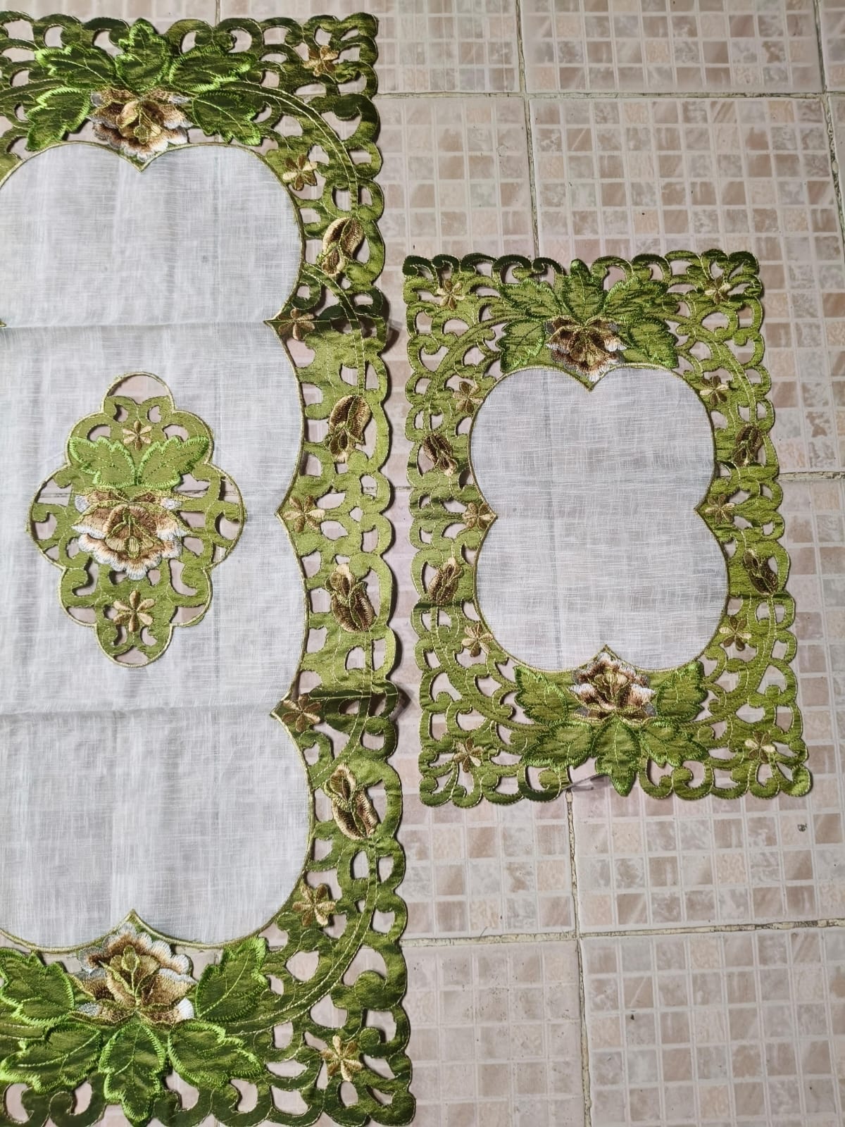 3 Piece Embroidered Table Mat Set – 2 Table Mats + 1 Runner | Elegant Floral Design HZ BEDDING