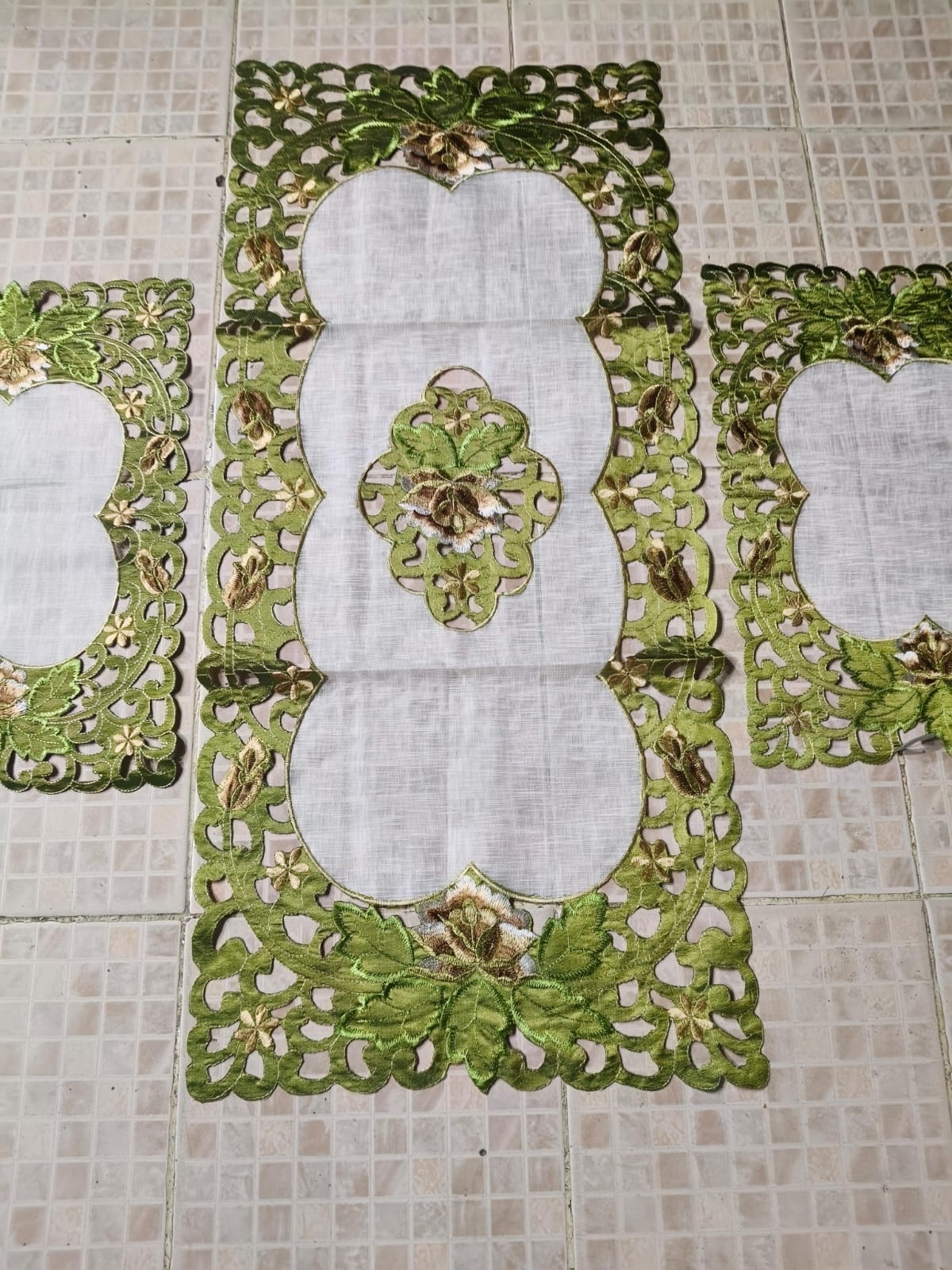 3 Piece Embroidered Table Mat Set – 2 Table Mats + 1 Runner | Elegant Floral Design HZ BEDDING