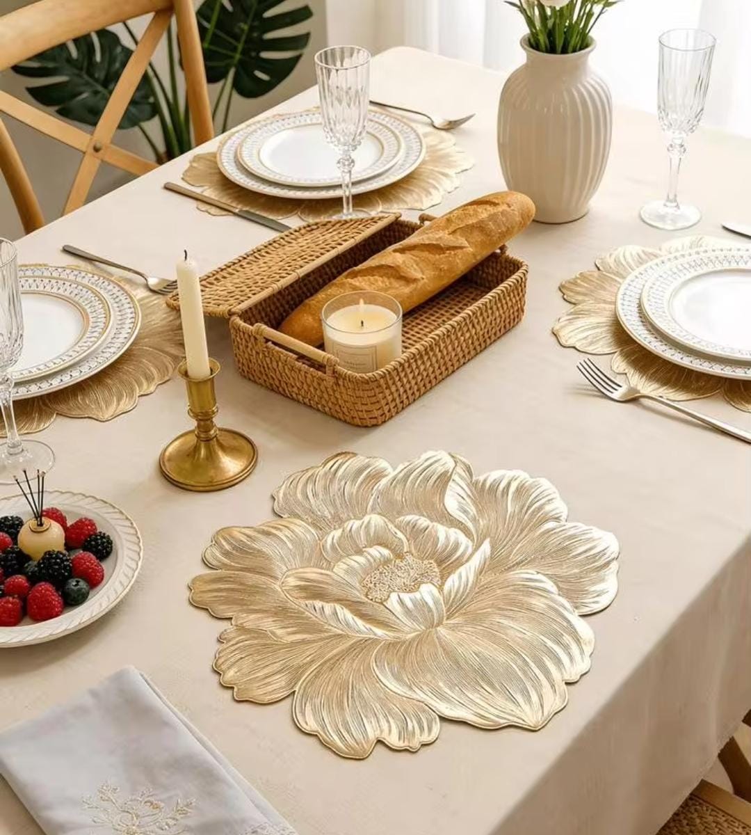 2/4/6/8 Set Fave Flower Golden Vinyl Metallic Flower Table Mats HZ BEDDING