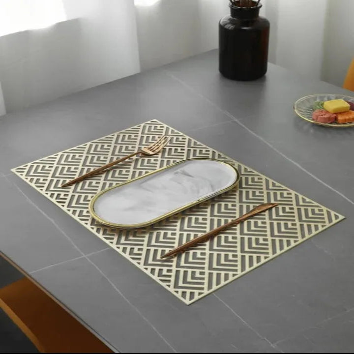 2/4/6 PVC Luxury Leaves Placemats Hollow Decorativ Non-slip Table Mat PVC Insulated Hollow Placemat Kitchen Dining Table Mat Coaster Cup Pad HomeTable Mats Wipeable Vinyl Place Mat for Holida