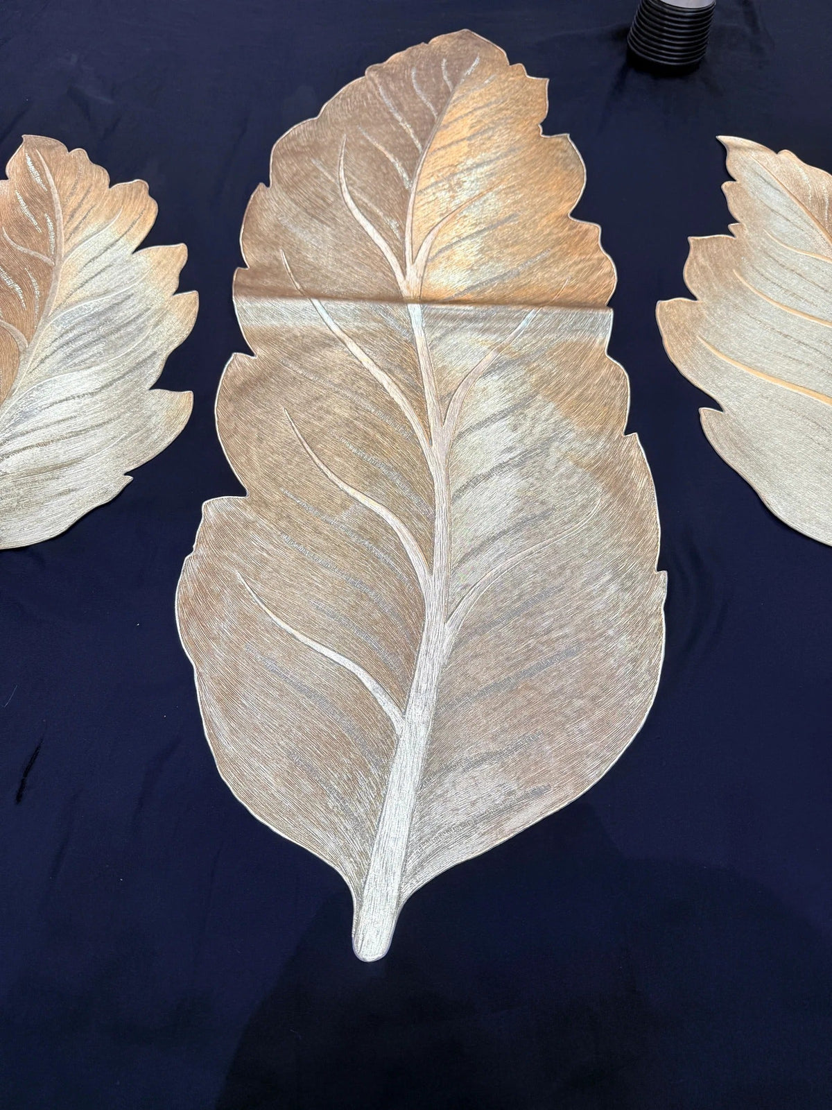 3-Piece Leaf Pattern Vinyl Table Mat & Runner Set – Waterproof Decorative Dining Table Set HZ BEDDING